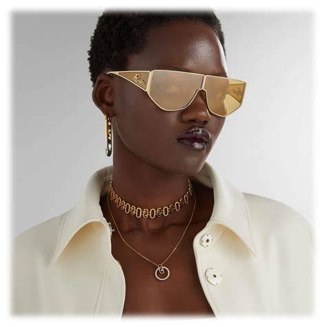 fendi fashion show sunglasses